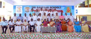 பணிக்கநாடார்குடியிருப்பு ஸ்ரீ கணேசர் பள்ளியில் முன்னாள் மாணவர்கள் சந்திப்பு
