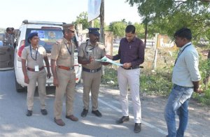 தேர்தல் நடத்தை விதிமுறை: தூத்துக்குடியில் ரூ.36.10 லட்சம் பணம்; ரூ.2.20 லட்சம் பொருட்கள் பறிமுதல்!